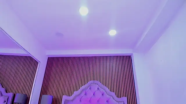 SelenaStonne online show from November 8, 2025, 8:12 pm