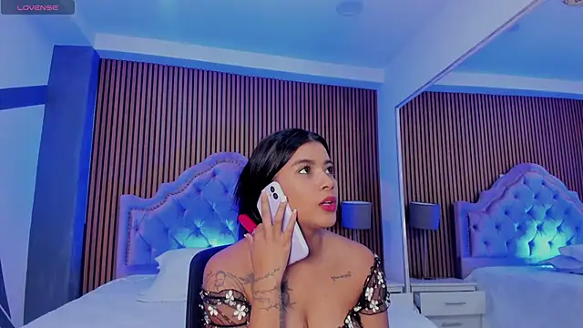 SelenaStonne online show from September 27, 2025, 8:48 pm