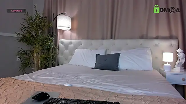 Skelerata online show from November 23, 2025, 1:04 am