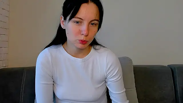 Elle Pearl  online show from October 22, 2025, 6:13 am