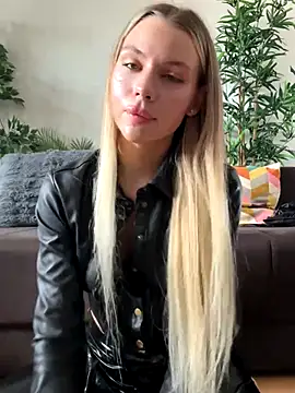 SexyMommyKate online show from October 10, 2025, 12:28 pm