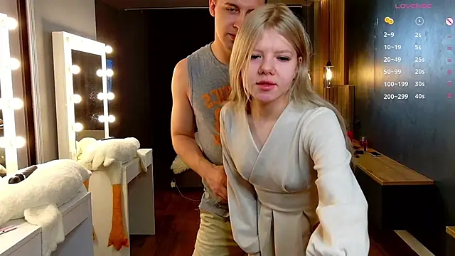 Snapshot of SandraGaze chatting on March 1, 2026, 1:33 pm SandraGaze online show from March 1, 2026, 1:33 pm