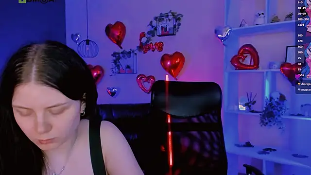 foxy tease  online show from February 28, 2026, 3:17 am