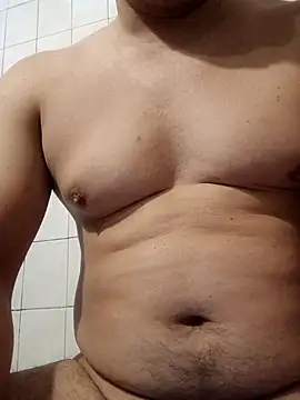 juanpa8453 online show from April 16, 2026, 3:35 pm