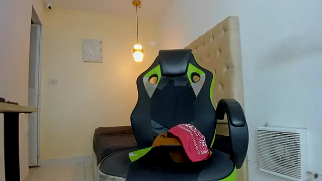 Darkknightx01 online show from October 25, 2025, 8:20 pm