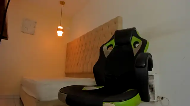 Darkknightx01 online show from December 3, 2025, 1:50 am