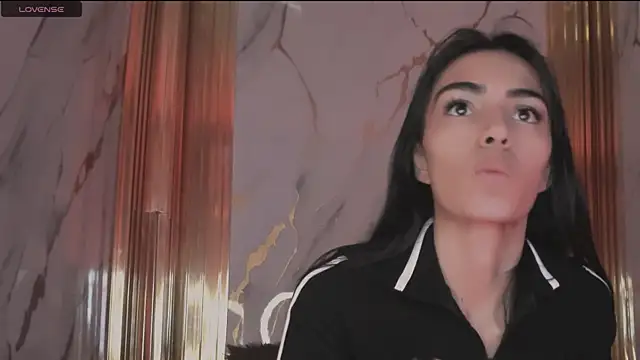 Snapshot of eimy_skinny_ chatting on February 19, 2026, 12:46 pm eimy skinny online show from February 19, 2026, 12:46 pm