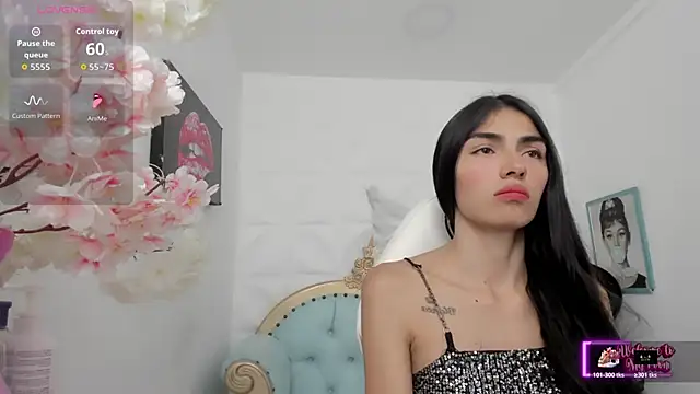 eimy skinny  online show from November 7, 2025, 5:06 pm