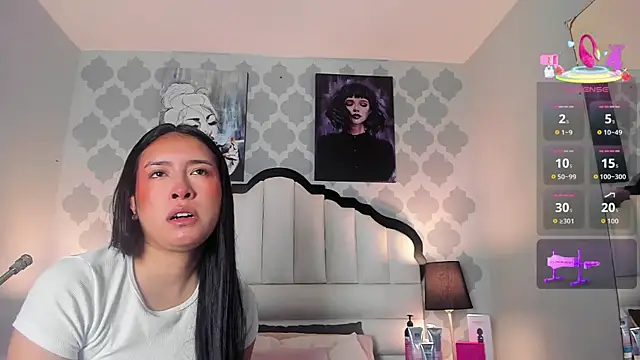 SarahMiler  online show from November 1, 2025, 7:52 pm