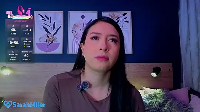 Snapshot of SarahMiler_ chatting on March 31, 2026, 11:45 am SarahMiler online show from March 31, 2026, 11:45 am