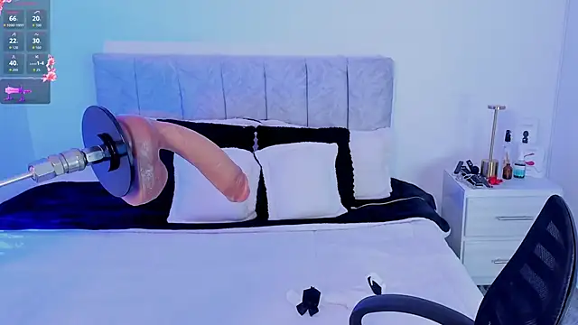 Taylormaxwell online show from September 9, 2025, 12:21 am