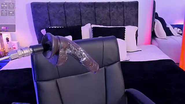 Taylormaxwell online show from April 16, 2026, 9:39 pm