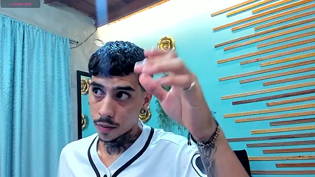 Snapshot of jharol_cardonaa chatting on September 19, 2025, 1:31 am jharol cardonaa online show from September 19, 2025, 1:31 am