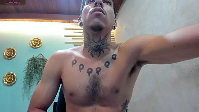 Snapshot of jharol_cardonaa chatting on September 27, 2025, 9:43 pm jharol cardonaa online show from September 27, 2025, 9:43 pm