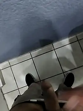 Leofj007 online show from December 19, 2025, 10:56 pm