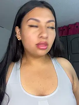 Issa Santana online show from June 10, 2026, 9:05 pm