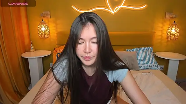 Tina Porter online show from October 3, 2025, 1:31 am