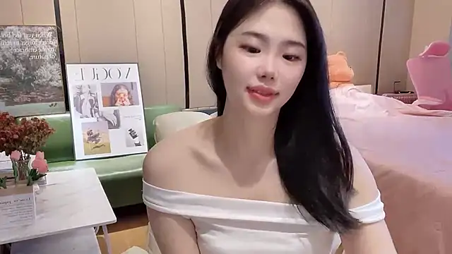 suki-1 online show from September 28, 2025, 6:42 am