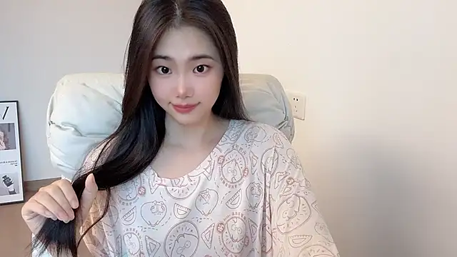 Snapshot of suki-1 chatting on June 14, 2026, 7:20 am suki-1 online show from June 14, 2026, 7:20 am