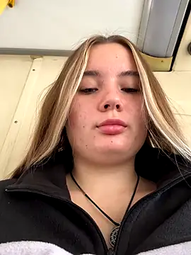 StephanieMur online show from September 14, 2025, 4:46 am