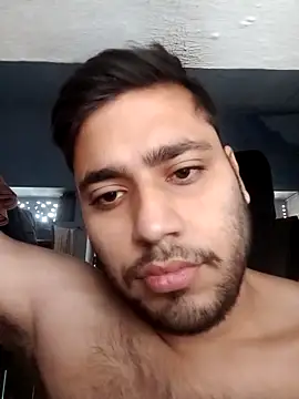 Snapshot of Desirock001 chatting on October 17, 2025, 2:04 am Desirock001 online show from October 17, 2025, 2:04 am