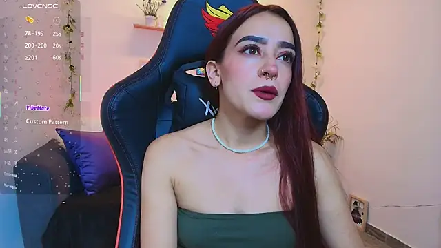 ViolethRosse online show from July 14, 2026, 1:17 pm