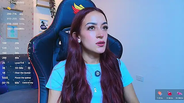 ViolethRosse online show from November 26, 2025, 7:47 pm