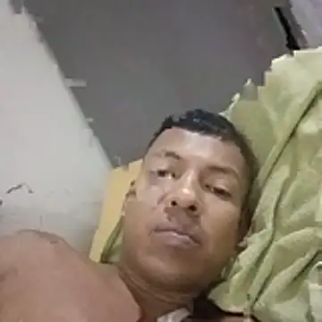 arnal32 online show from November 29, 2025, 3:39 am