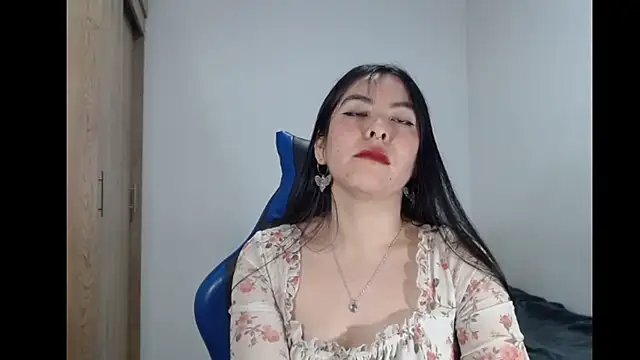 EloiseJun online show from February 15, 2026, 4:13 am