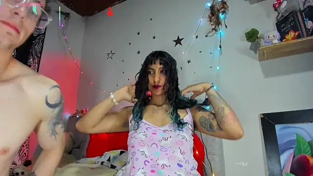 Snapshot of puepleholly chatting on February 25, 2026, 11:37 pm puepleholly online show from February 25, 2026, 11:37 pm