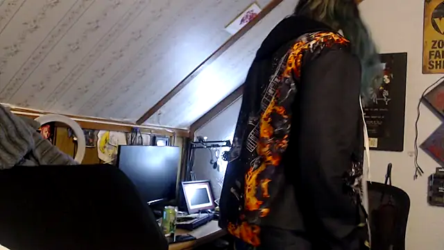 thejuicybacon online show from October 29, 2025, 9:41 am