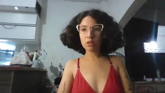 loliporomero online show from November 17, 2025, 3:43 am