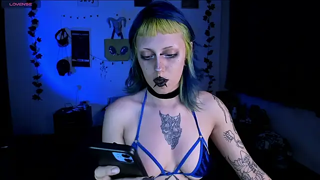 kattusauruss online show from February 6, 2026, 2:29 am