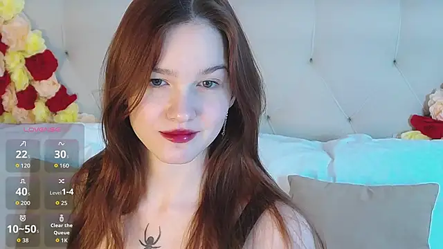 Snapshot of MichelleRoux chatting on February 19, 2026, 8:39 pm MichelleRoux online show from February 19, 2026, 8:39 pm