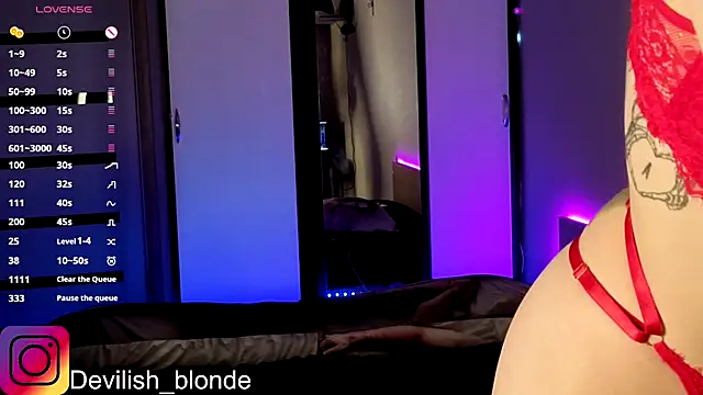 HitchcocianBlonde online show from November 27, 2025, 4:51 pm