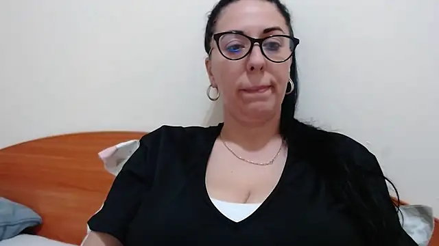 jollene online show from May 19, 2026, 1:18 pm
