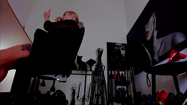 Snapshot of demisweet chatting on February 7, 2026, 2:08 am demisweet online show from February 7, 2026, 2:08 am