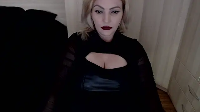 Snapshot of demisweet chatting on May 3, 2026, 9:18 pm demisweet online show from May 3, 2026, 9:18 pm
