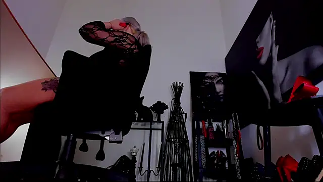 Snapshot of demisweet chatting on February 5, 2026, 1:56 am demisweet online show from February 5, 2026, 1:56 am