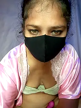 LushVamp online show from December 18, 2025, 1:59 pm