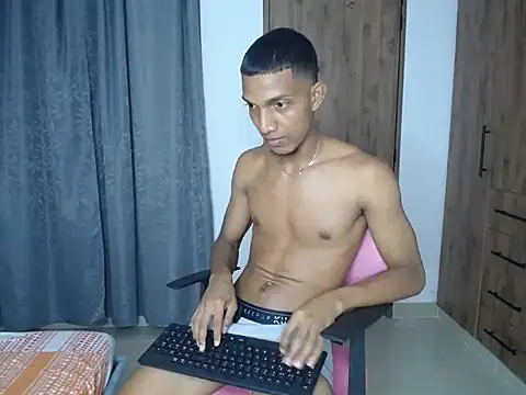 Snapshot of miguelmarcus chatting on October 2, 2025, 11:41 pm miguelmarcus online show from October 2, 2025, 11:41 pm