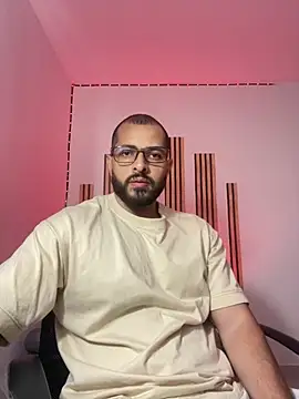 magnumchris online show from April 6, 2026, 4:52 pm