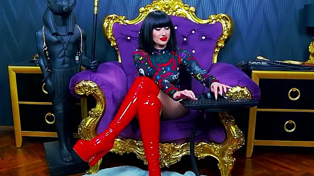 LaraMaeve online show from March 27, 2026, 5:49 am