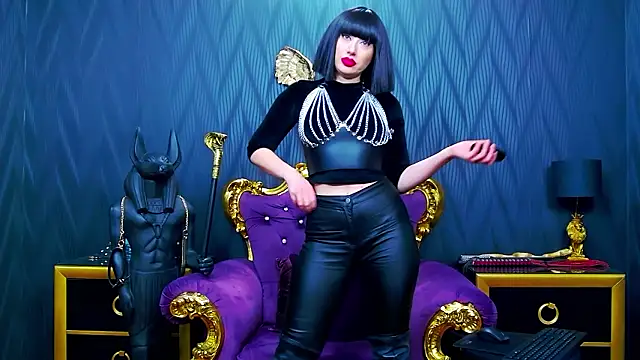 LaraMaeve online show from February 9, 2026, 5:38 am