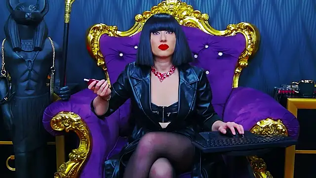 LaraMaeve online show from October 11, 2025, 5:08 am