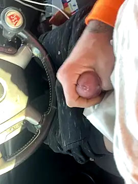 Lilbig 24 online show from November 30, 2025, 9:04 pm