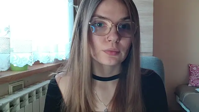 LooveELLYx online show from December 19, 2025, 7:33 am