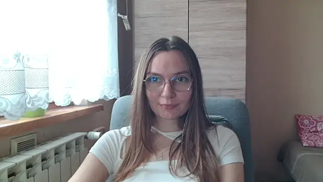 LooveELLYx online show from November 12, 2025, 8:29 am