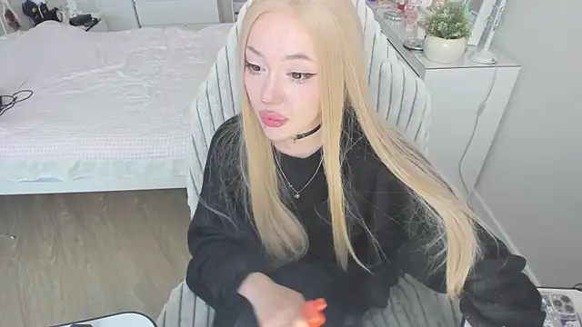 saadnesstyan online show from November 3, 2025, 6:29 am