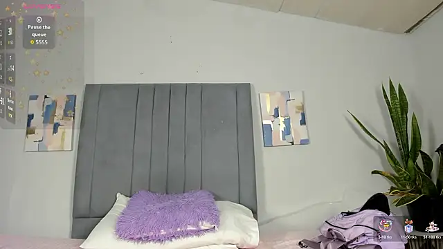 Sophia Ebony online show from March 13, 2026, 12:10 pm